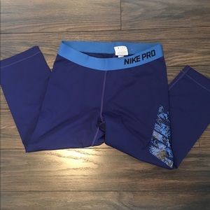 Nike Pro Capris